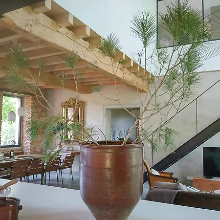Artistic Estate Surrounded By Fields In Gascony Casa de Férias *
