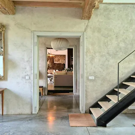 Artistic Estate Surrounded By Fields In Gascony Casa de Férias
