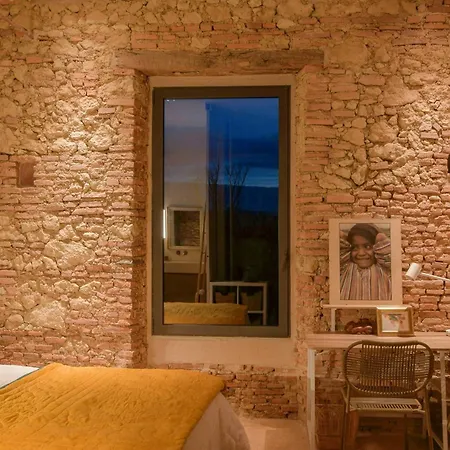 Artistic Estate Surrounded By Fields In Gascony Casa de Férias Aurimont