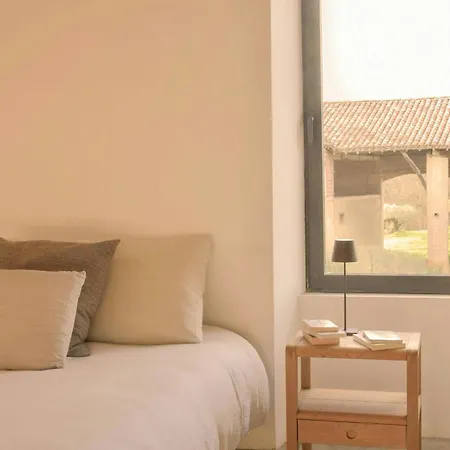 Nyaraló Artistic Estate Surrounded By Fields In Gascony