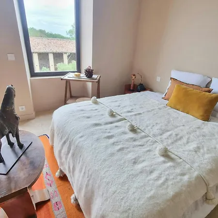 Artistic Estate Surrounded By Fields In Gascony Nyaraló Aurimont