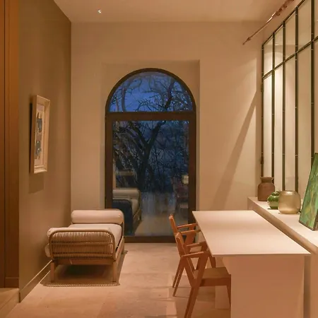 Nyaraló Artistic Estate Surrounded By Fields In Gascony *